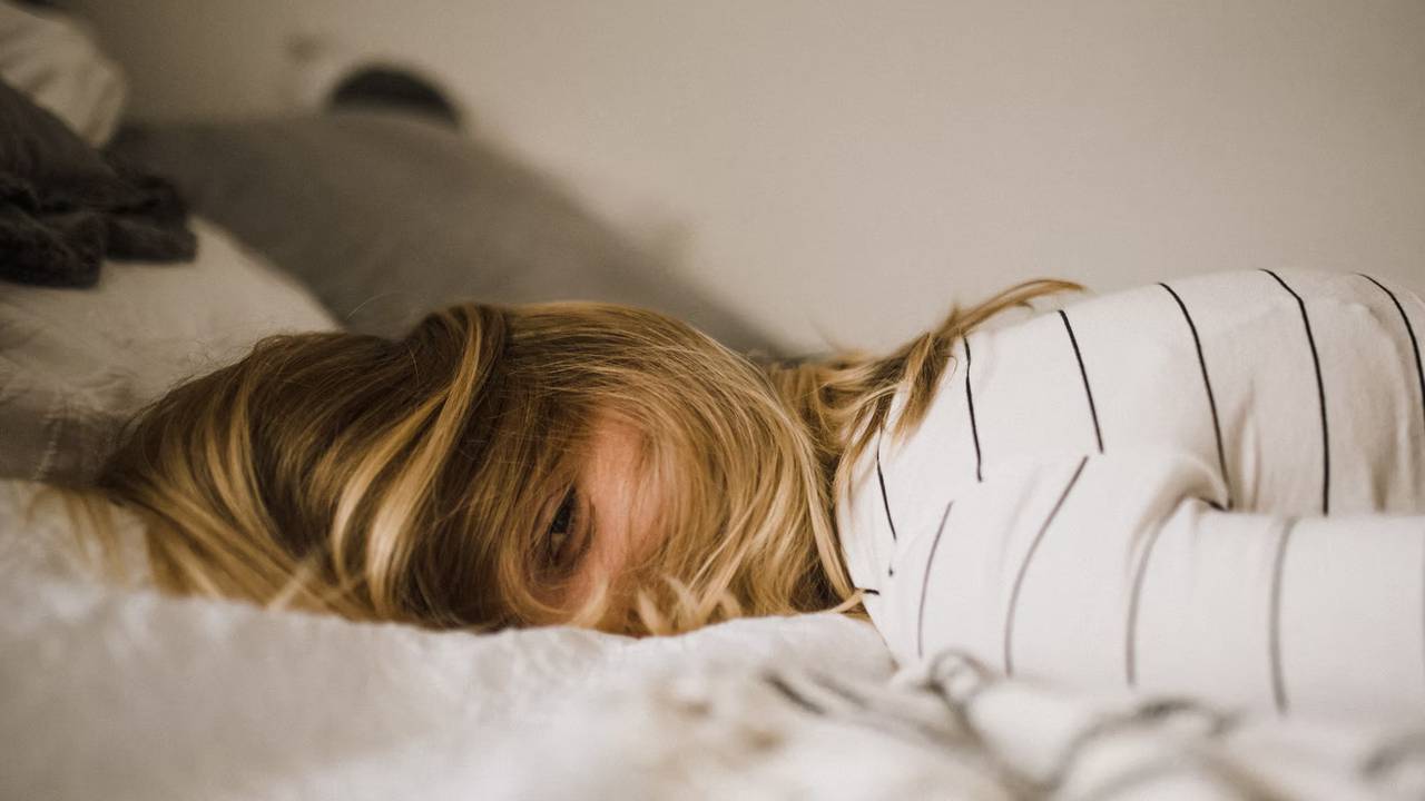 Uykusuzluğa Ne İyi Gelir? Dr. Ender Saraç'tan Uykuyu Getiren Etkili Bitki Çayı Tarifi