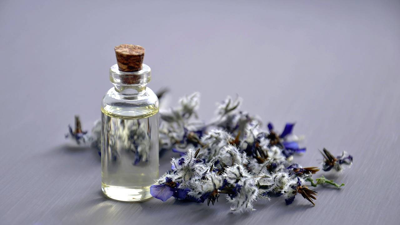 Lavanta yağının saça faydaları nelerdir? Lavanta yağı saça nasıl uygulanır?