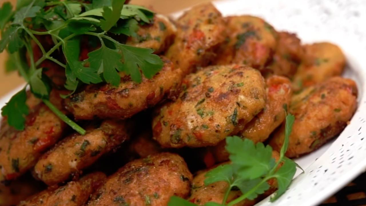 Tavuk kıymasından köfte nasıl yapılır? İşte en lezzetli tavuk köftesi tarifi