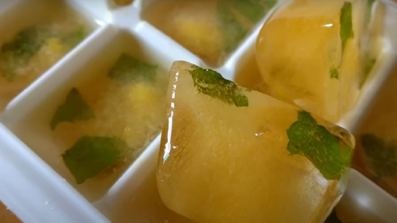 Yüze Buz Sürmenin Faydaları Nelerdir? İşte Cilt İçin Etkili 5 Buz Küpü Tarifi