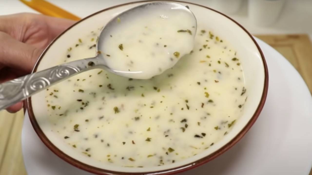 Tam ölçülü pratik yayla çorbası nasıl yapılır?