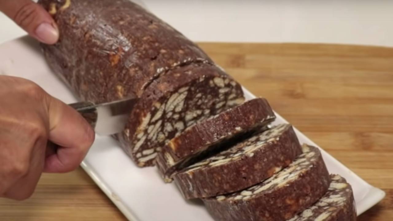 Yumurtasız mozaik pasta nasıl yapılır? İşte az malzemeli kolay mozaik pasta tarifi