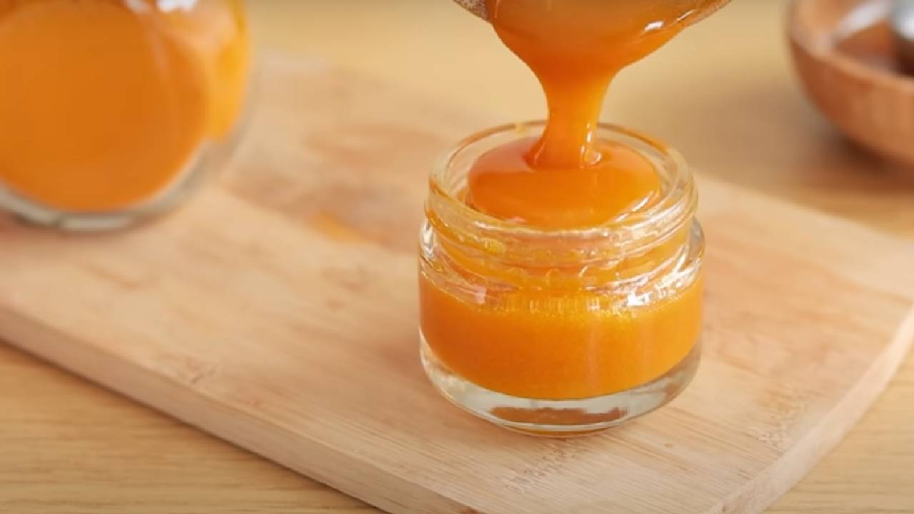 Cildi gençleştiren altın maske yüze nasıl uygulanır? İşte zerdeçal maskesi tarifi