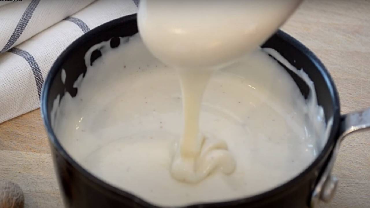 Yemeklerin lezzetini uçurmaya hazır olun! İşte püf noktalarıyla beşamel sos tarifi