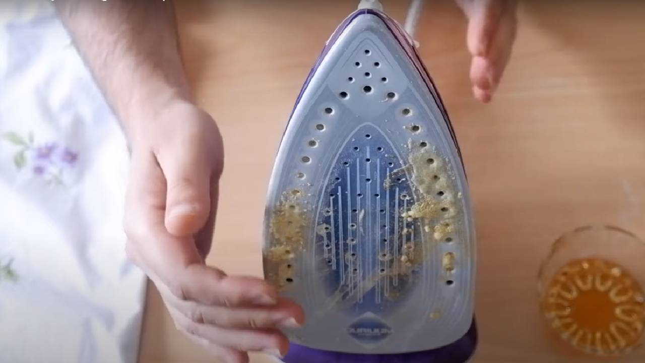 Kireçlenen ütü nasıl temizlenir? İşte 3 etkili ve doğal yöntem