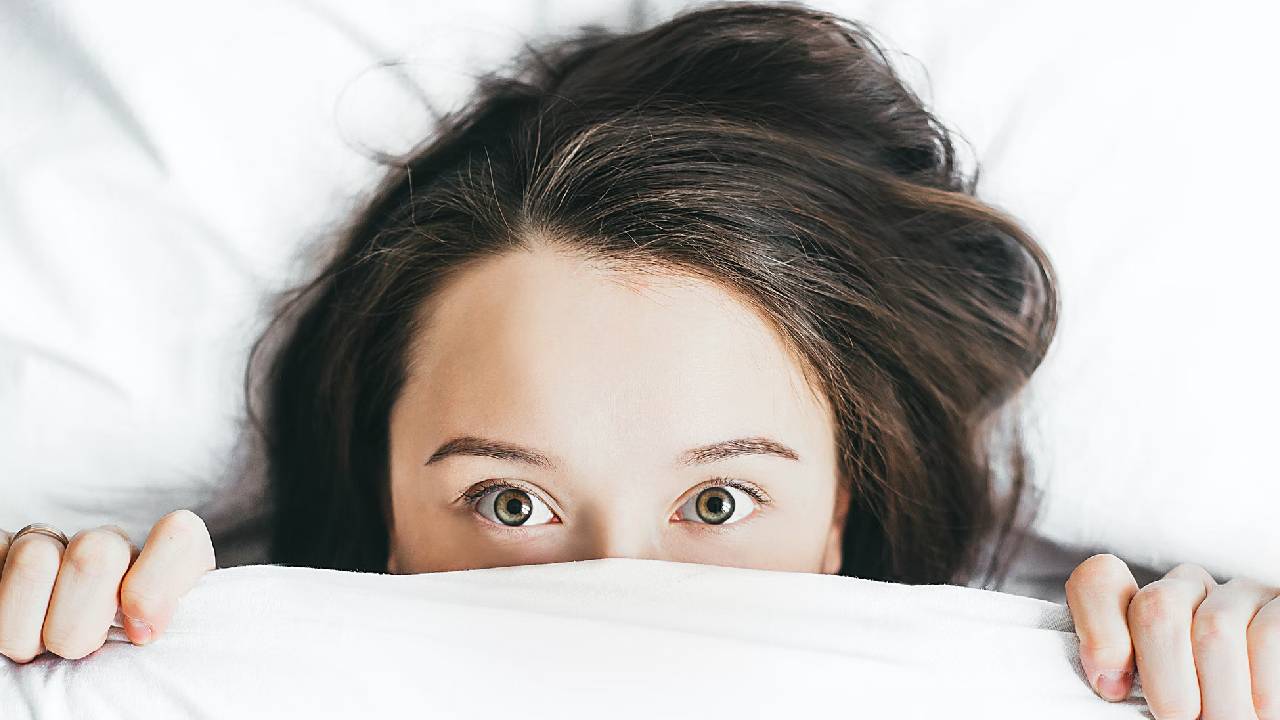 Gece uykunuzu alamamanızın 11 ilginç nedeni