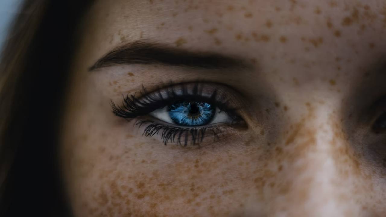 Vazelin kirpik uzatırmı? Vazelin kirpiklere nasıl uygulanır?