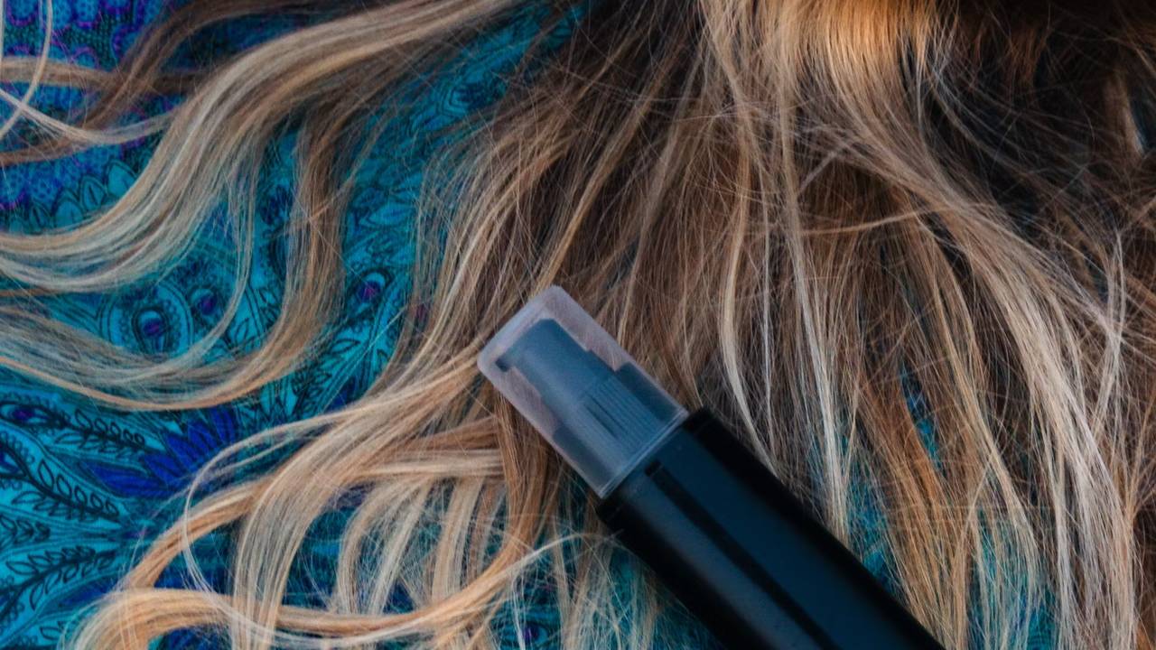 Sıcak yağ masajı ile saçlarınızı şımartın!