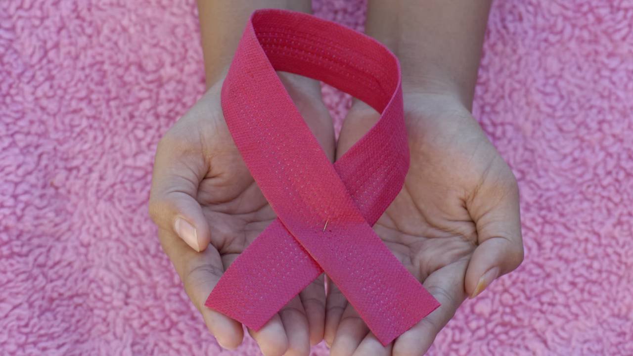 Meme Kanseri Belirtileri Nelerdir?  Evde Kendi Kendine Muayene Nasıl Yapılır?