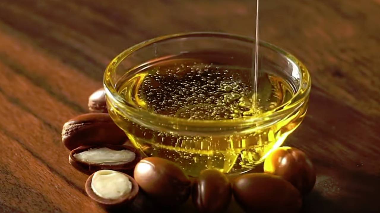 Jojoba yağının saça faydaları nelerdir? Jojoba yağı saça nasıl uygulanır?